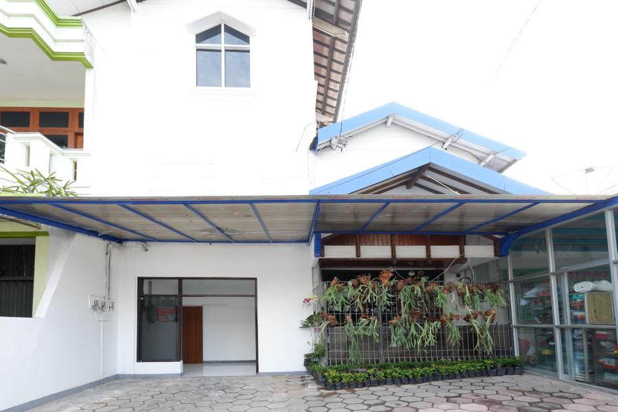 Super Oyo 90426 Near Mall Ciputra 2 Hotel Semarang